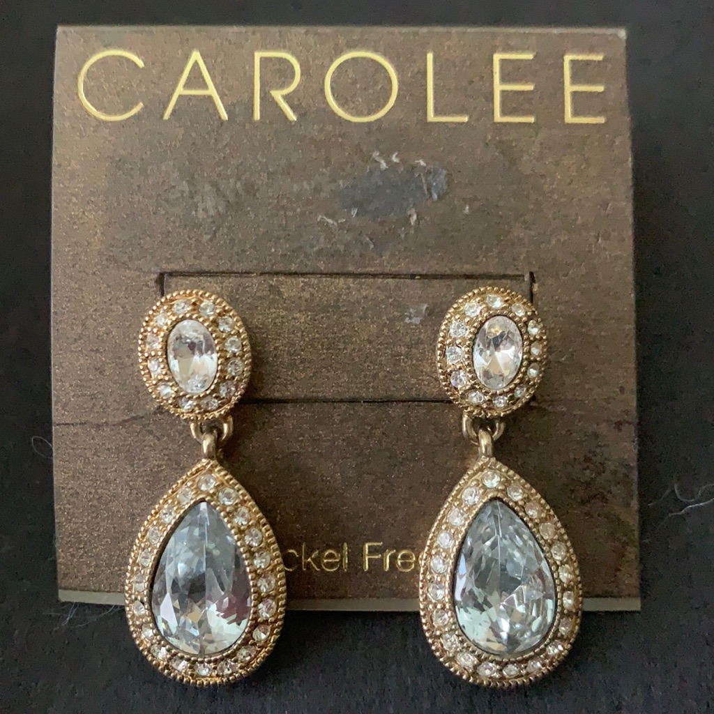 New Carolee Crystal Clear Earrings 13$